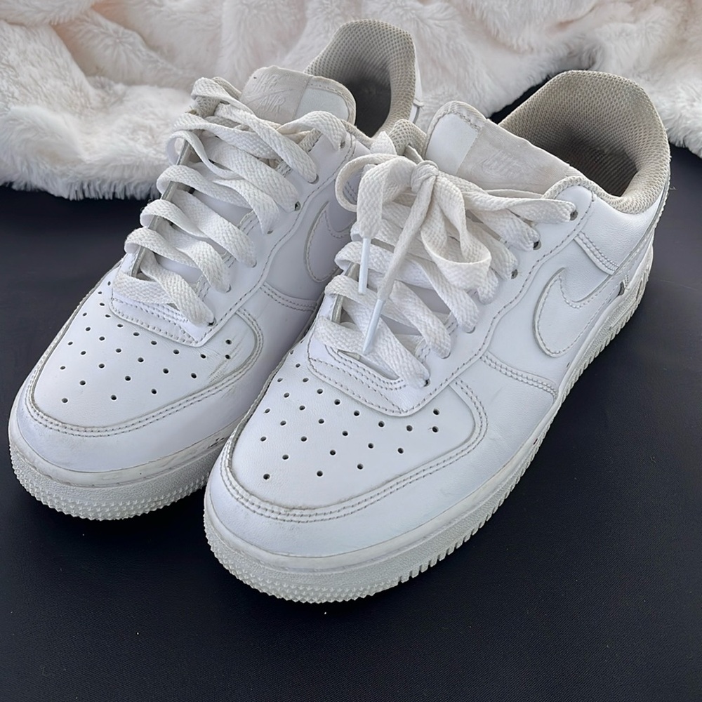 Nike Air Women's White and Gray Sneakers